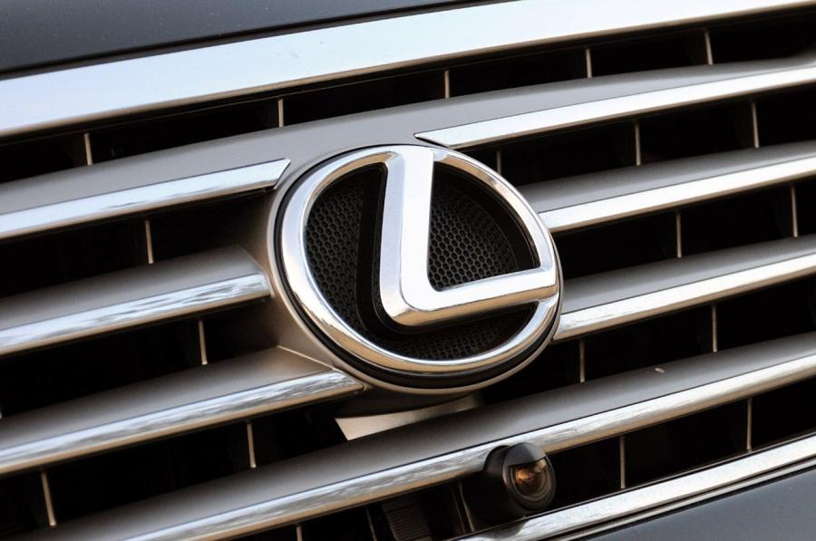  Lexus LX570 2009 года  (фото 36 из 46)